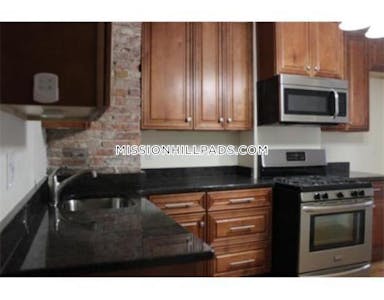 Roxbury Apartment for rent 2 Bedrooms 2 Baths Boston - $2,700