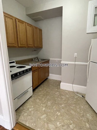 Brookline 0 Bed 1 Bath BROOKLINE- COOLIDGE CORNER $2,200  Coolidge Corner - $2,500