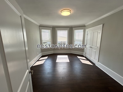 Waltham 1 Bed 1 Bath WALTHAM $2,500 - $2,500