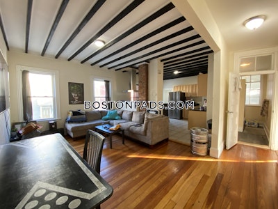 Mission Hill Spacious 4 bed 2 bath available 9/1/23 on Lawn St in Mission Hill! Boston - $6,400