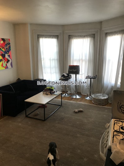 Back Bay 1 bed 1 bath on Newbury St Boston - $3,150