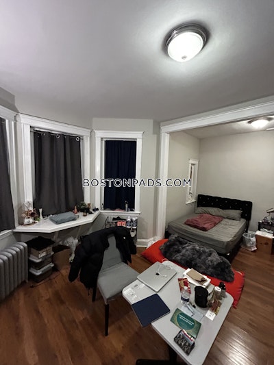 Allston Apartment for rent 2 Bedrooms 1 Bath Boston - $3,225