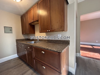 Lynn Apartment for rent 3 Bedrooms 1 Bath - $3,200